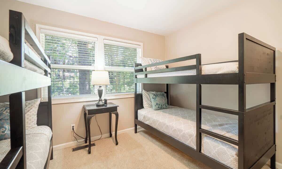 Photo of Bedroom in Ponderosa Palisades