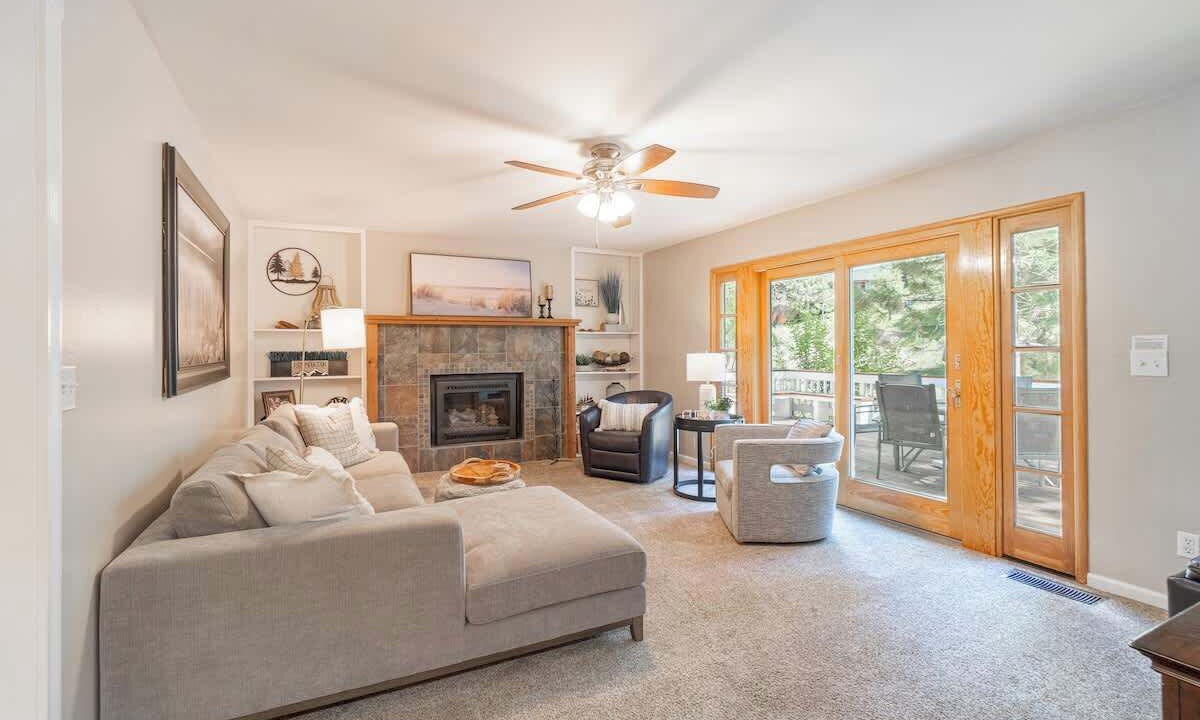 Photo of Livingroom in Ponderosa Palisades