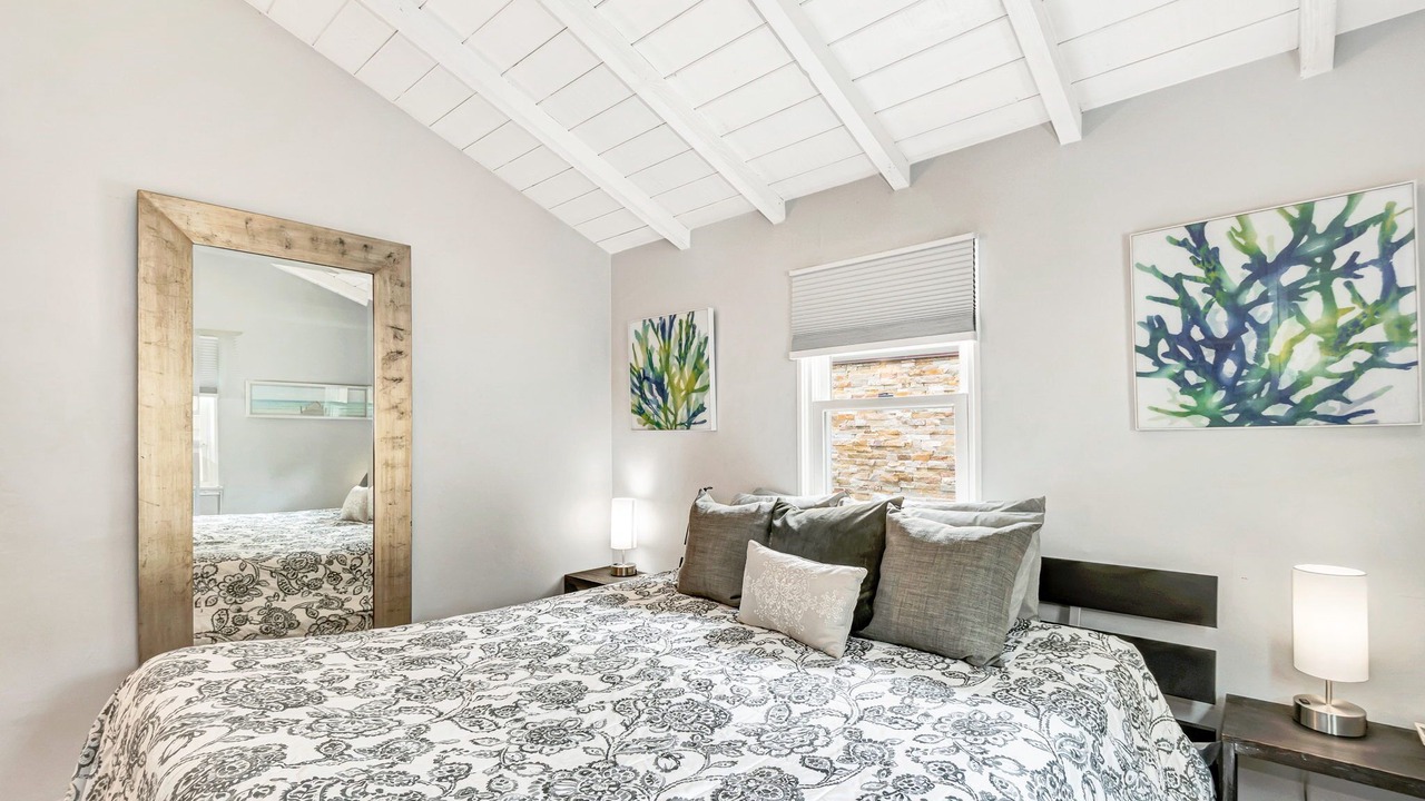 Photo of Bedroom in Laguna Beach