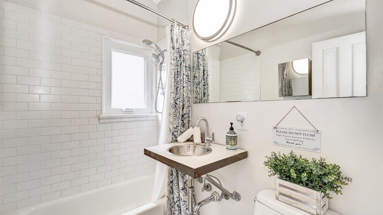 Photo of Bathroom in Laguna Beach