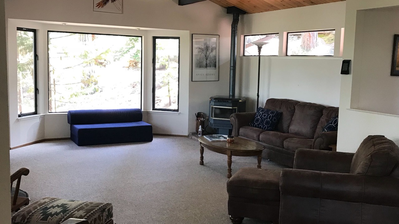 Photo of Livingroom in Groveland
