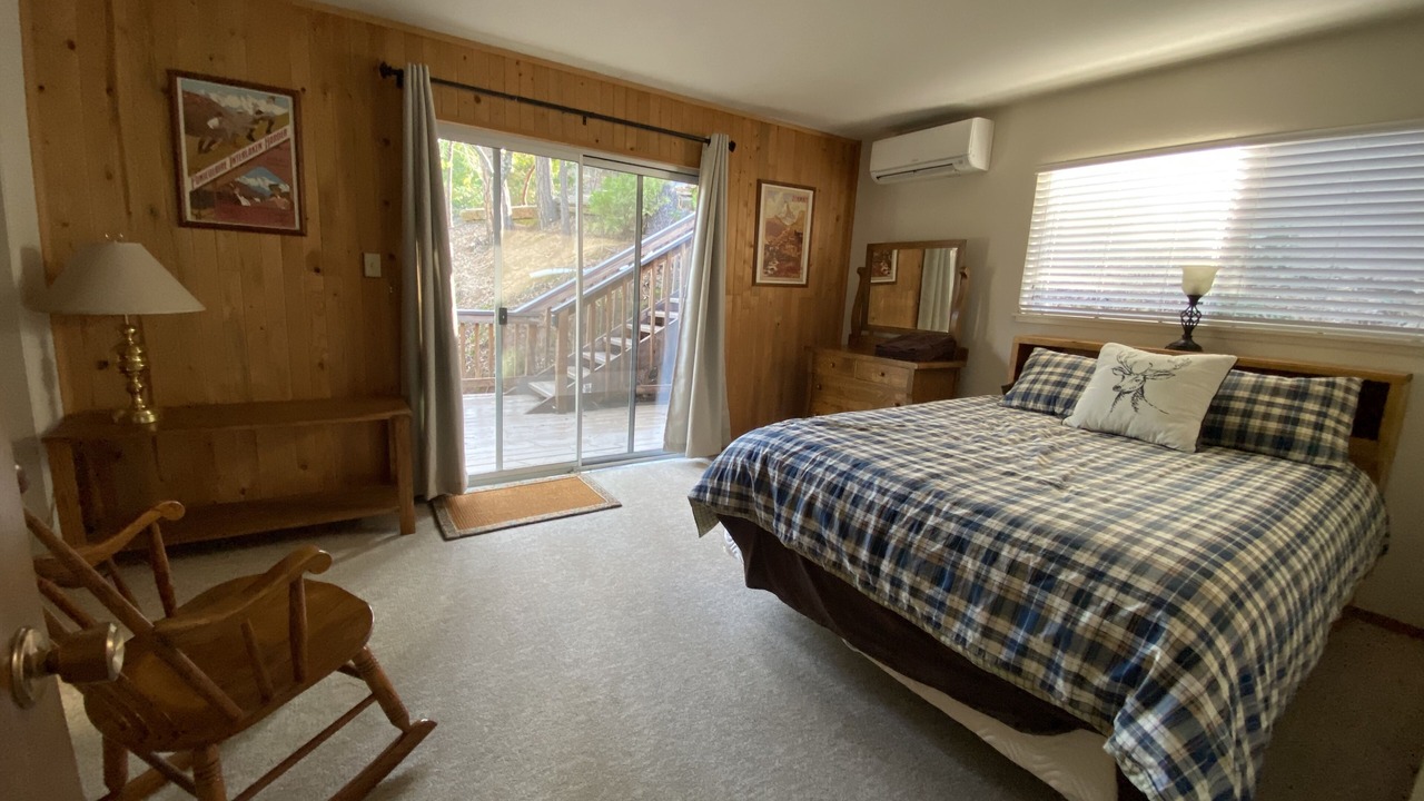 Photo of Bedroom in Groveland