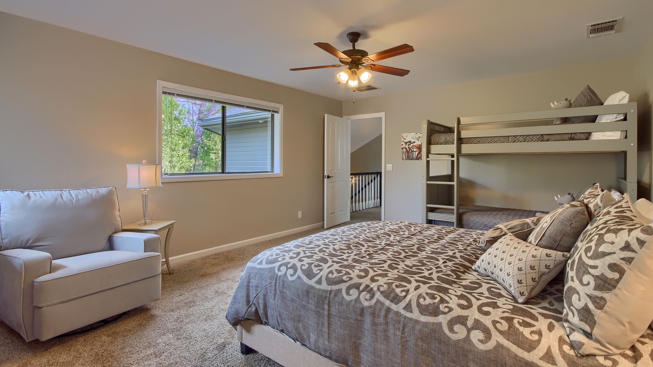 Photo of Bedroom in North Fork