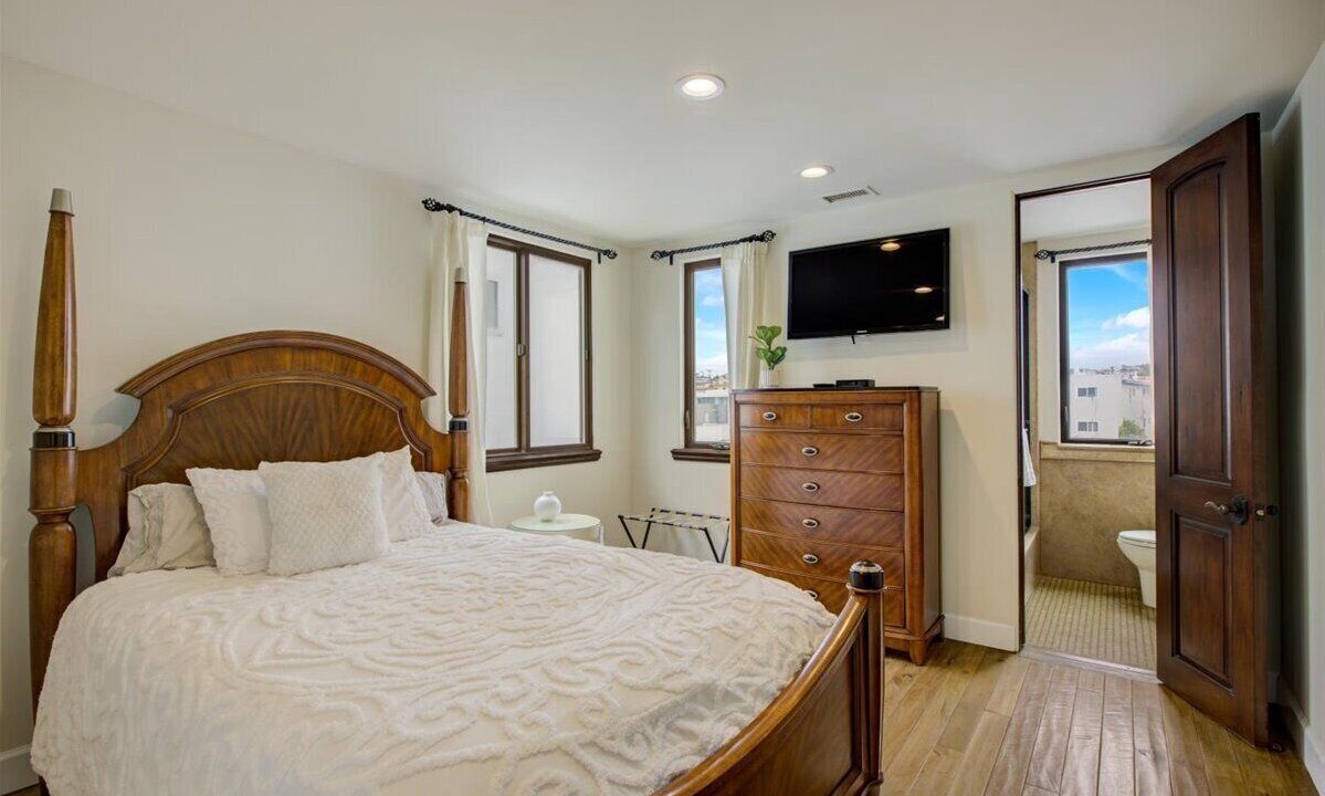 Photo of Bedroom in Hermosa Beach