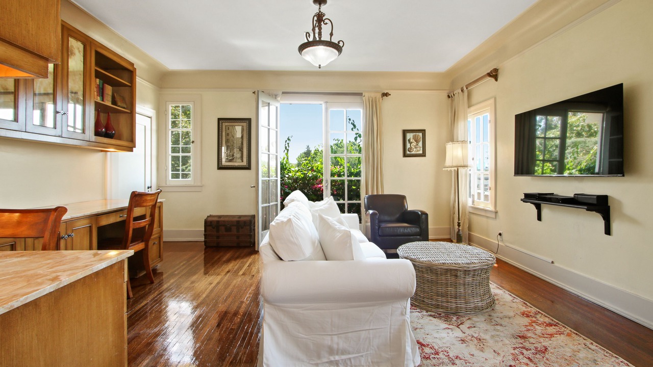 Photo of Livingroom in Larchmont