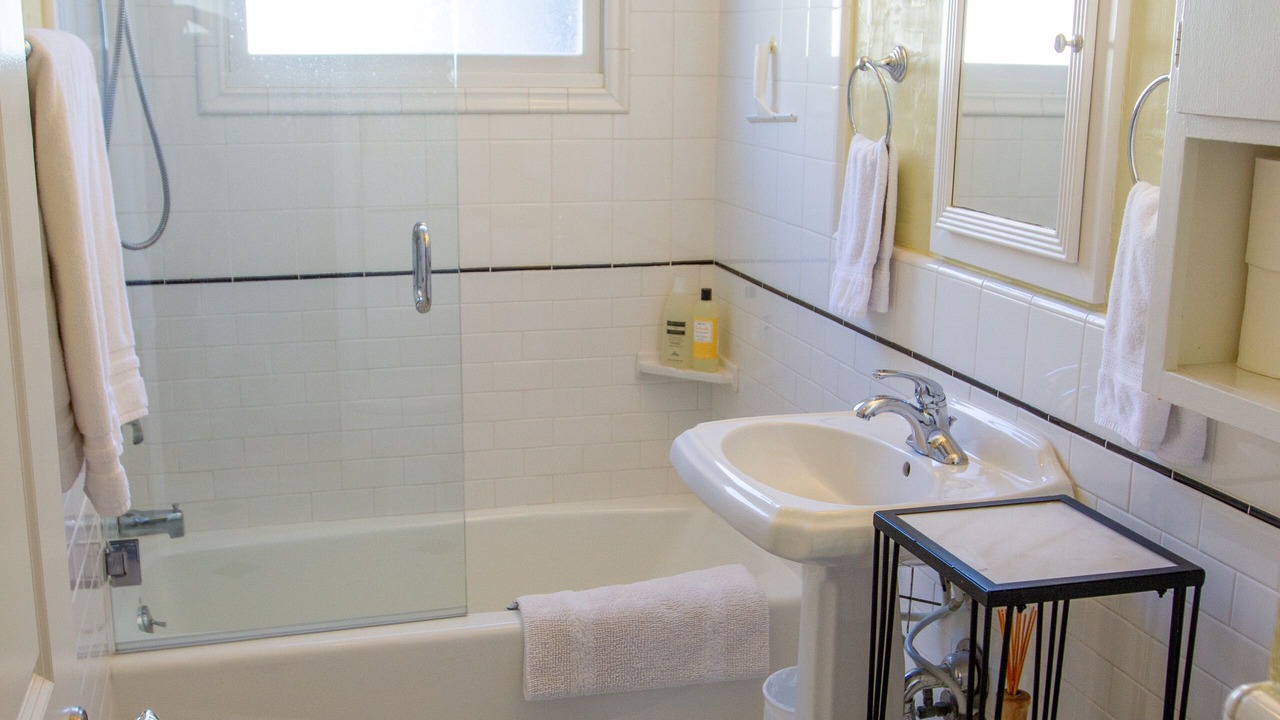Photo of Bathroom in Pacific Palisades