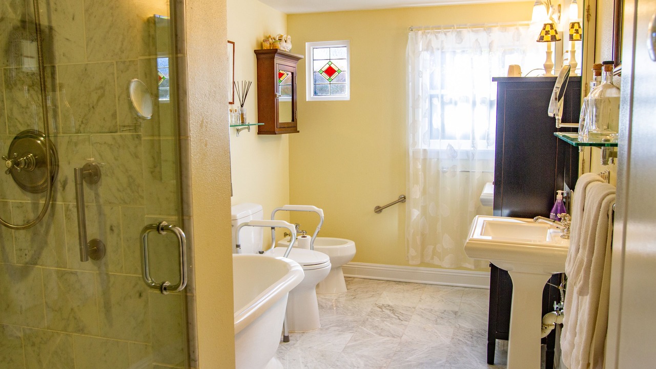 Photo of Bathroom in Pacific Palisades