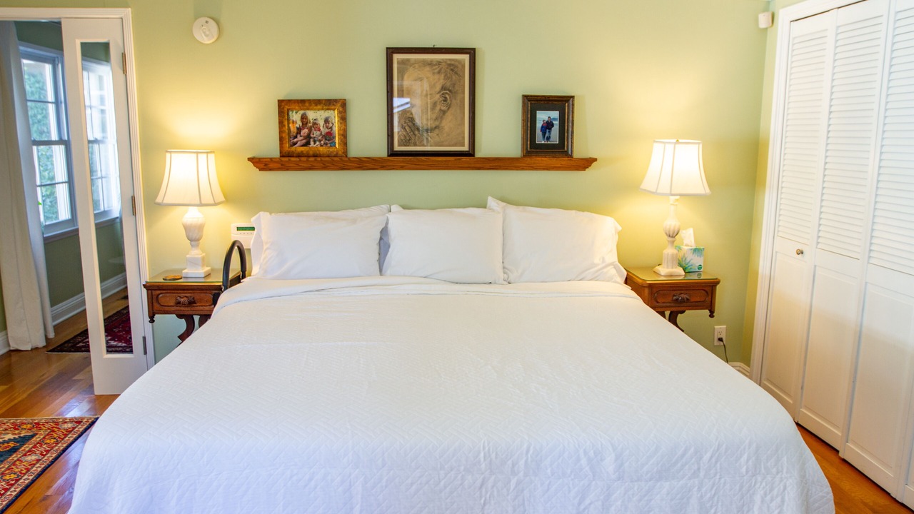 Photo of Bedroom in Pacific Palisades