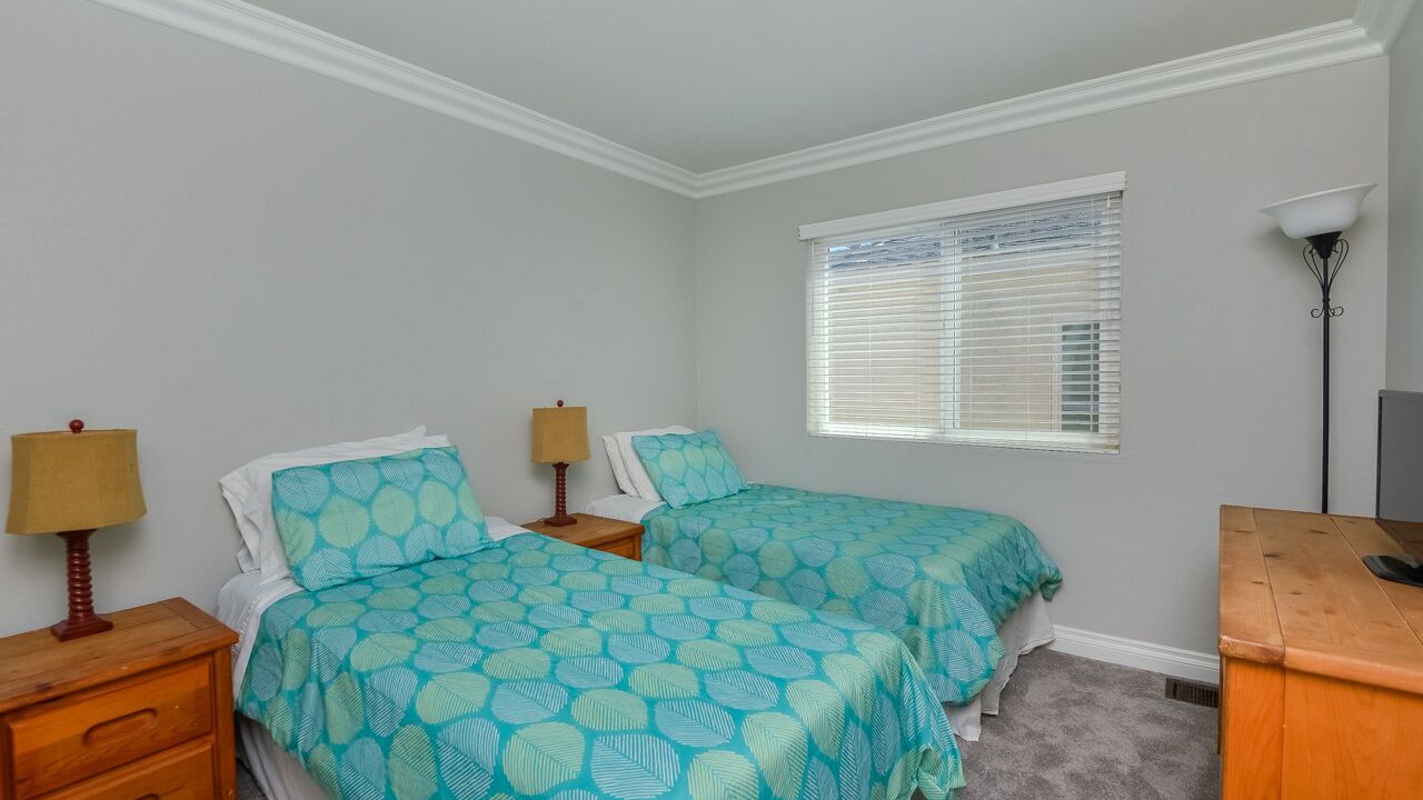Photo of Bedroom in South Mission Beach