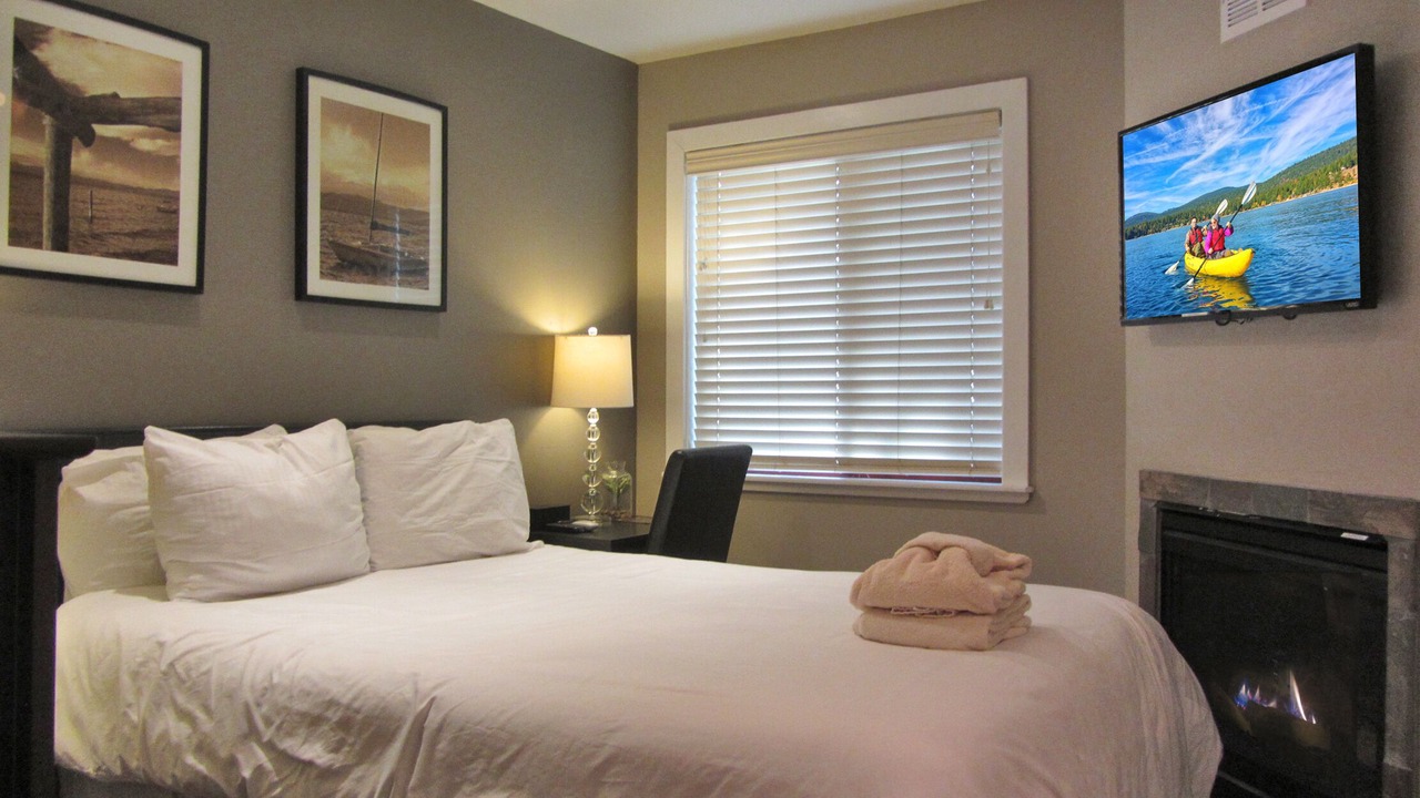 Photo of Bedroom in Lakeside Park