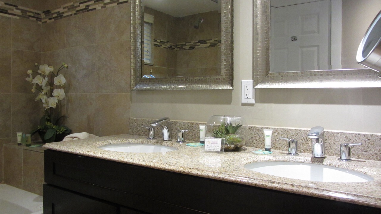Photo of Bathroom in Lakeside Park