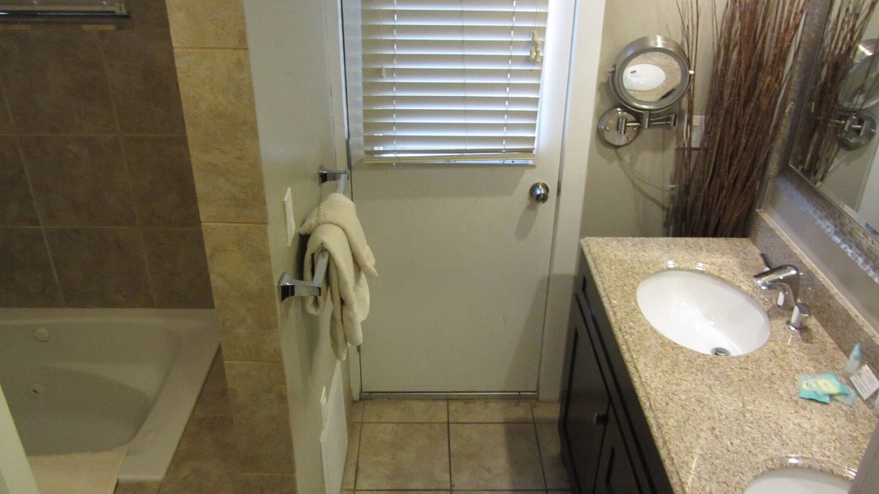 Photo of Bathroom in Lakeside Park
