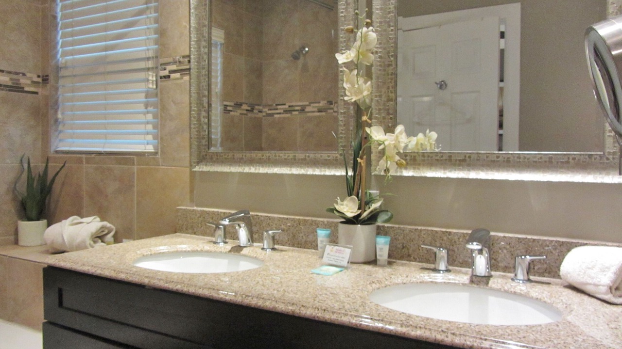 Photo of Bathroom in Lakeside Park