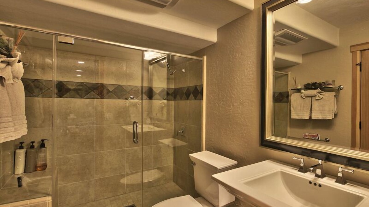 Photo of Bathroom in Tahoe Keys