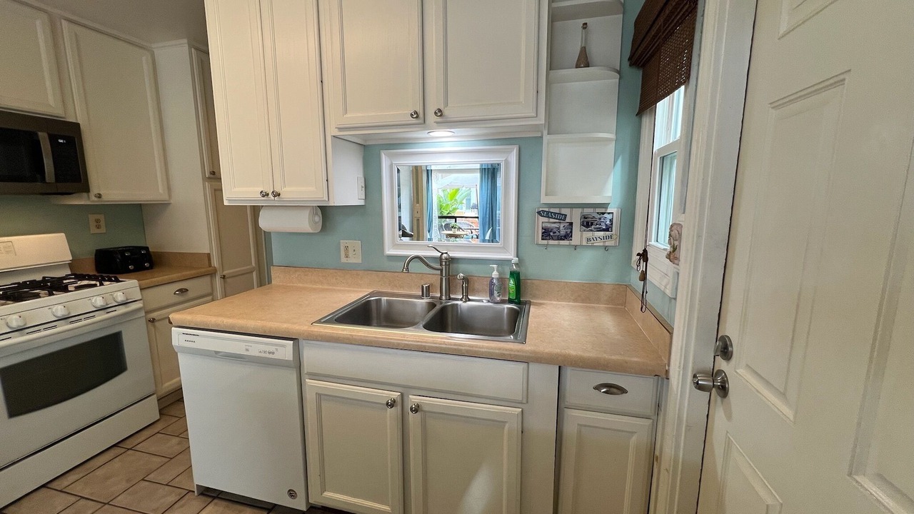 Photo of Kitchen in South Mission Beach