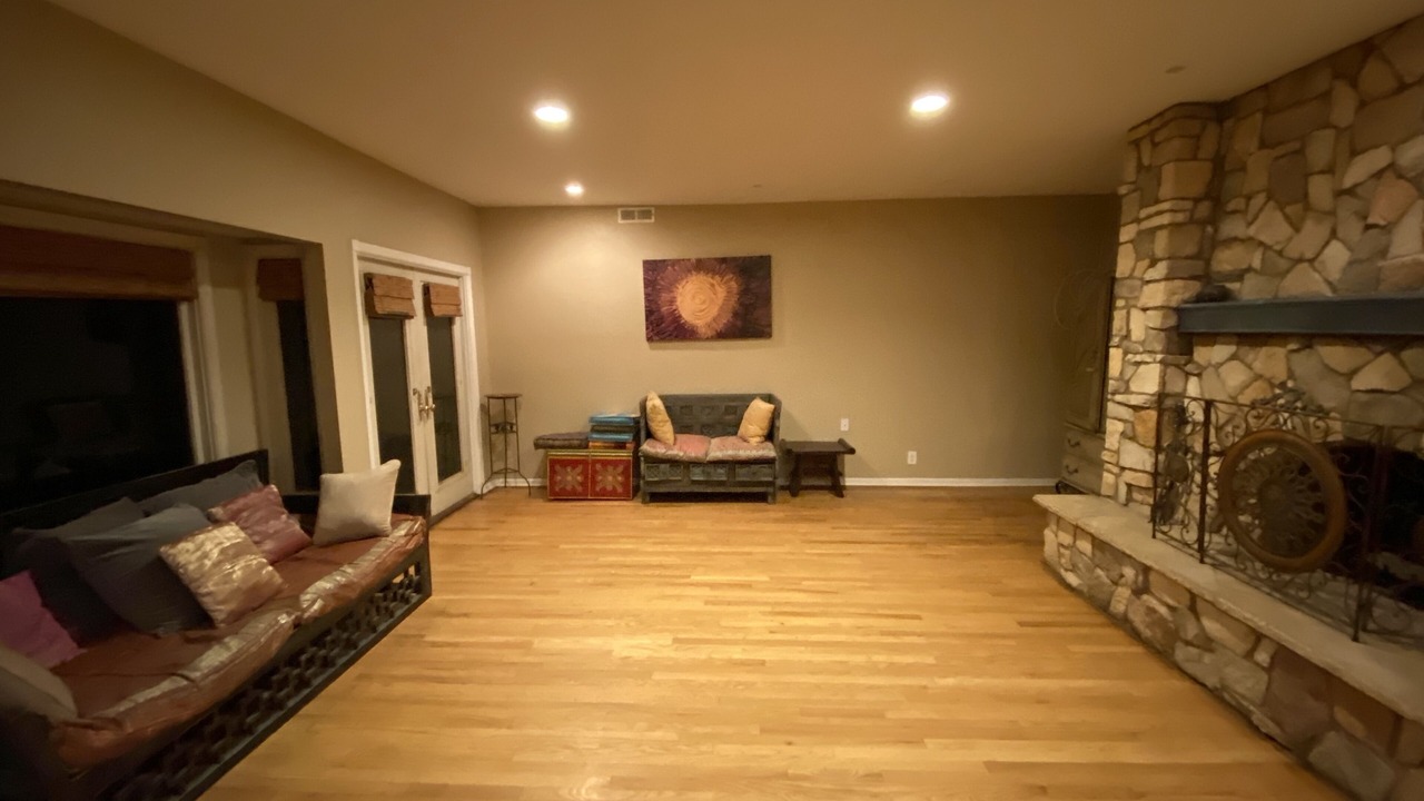 Photo of Livingroom in Simi Valley