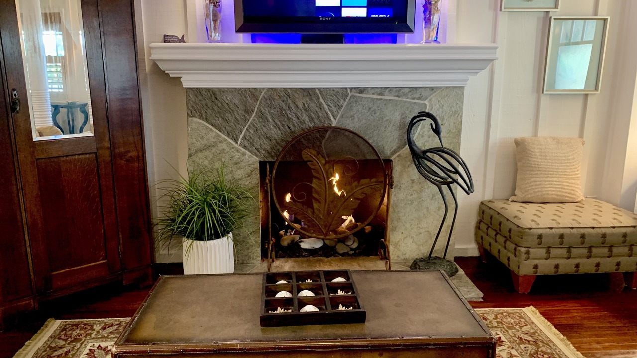 Photo of Livingroom in Old Towne