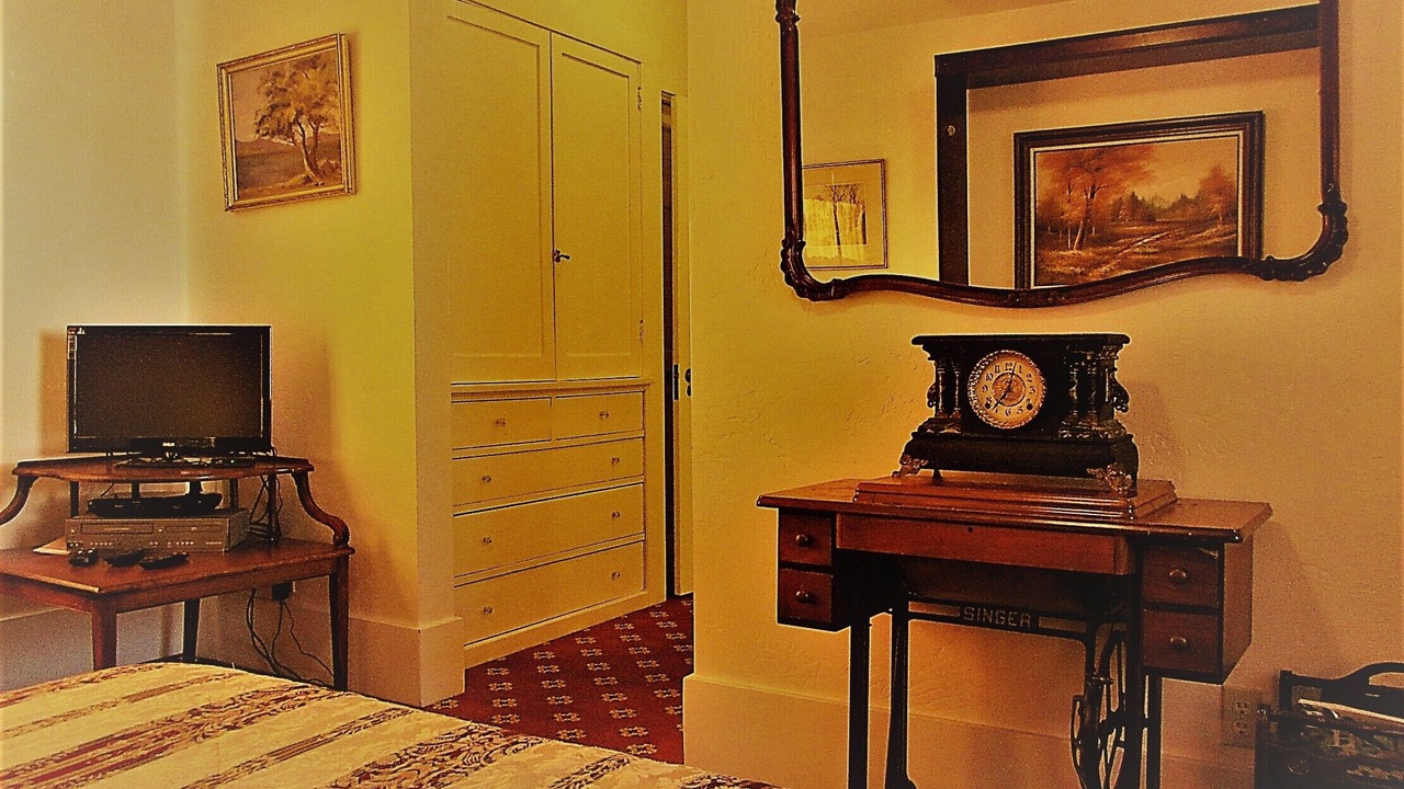 Photo of Bedroom in Eureka