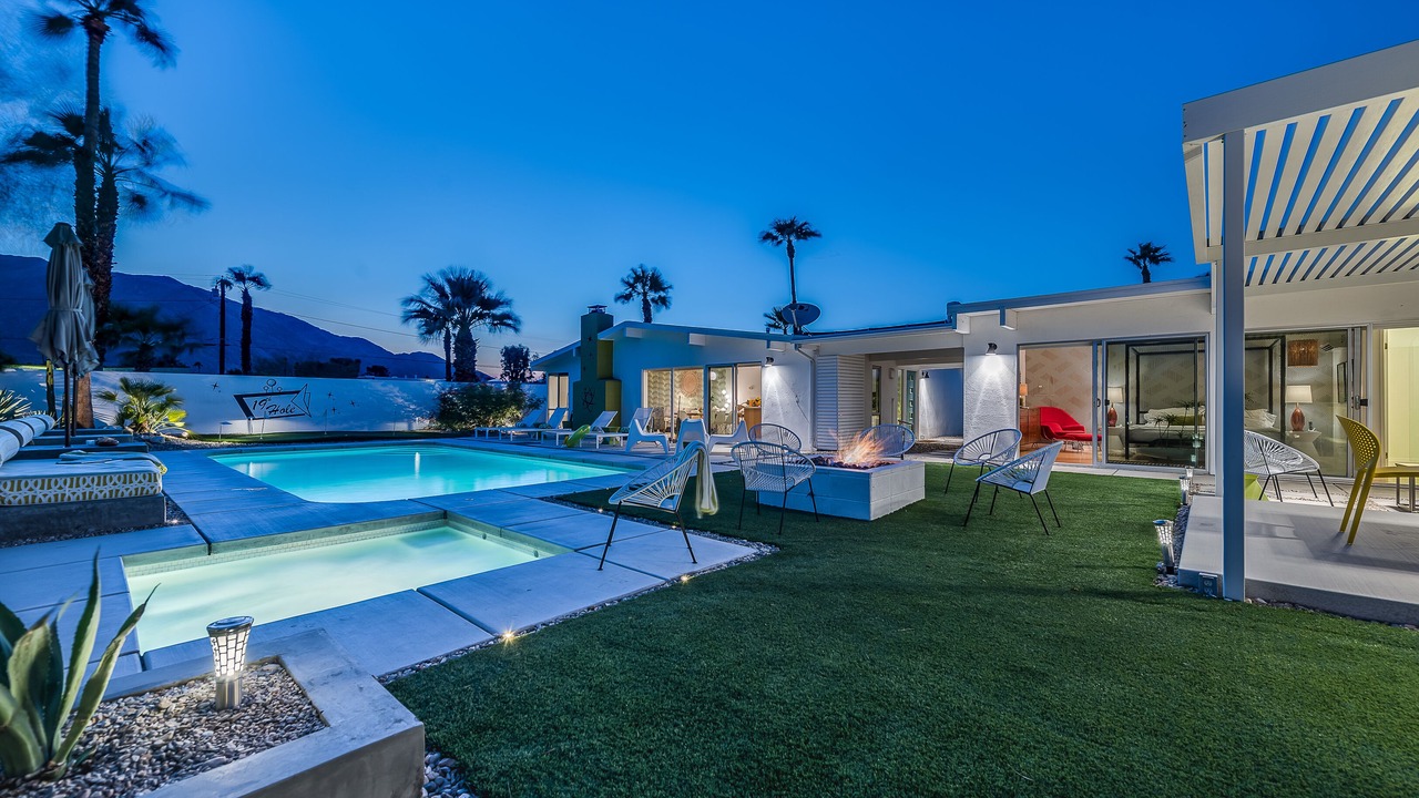 Photo of Outdoor in Racquet Club Estates