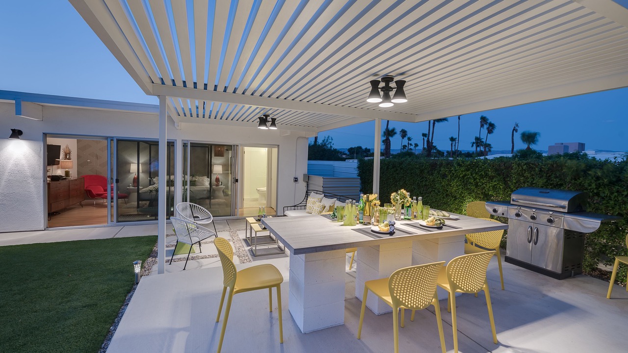 Photo of Outdoor in Racquet Club Estates