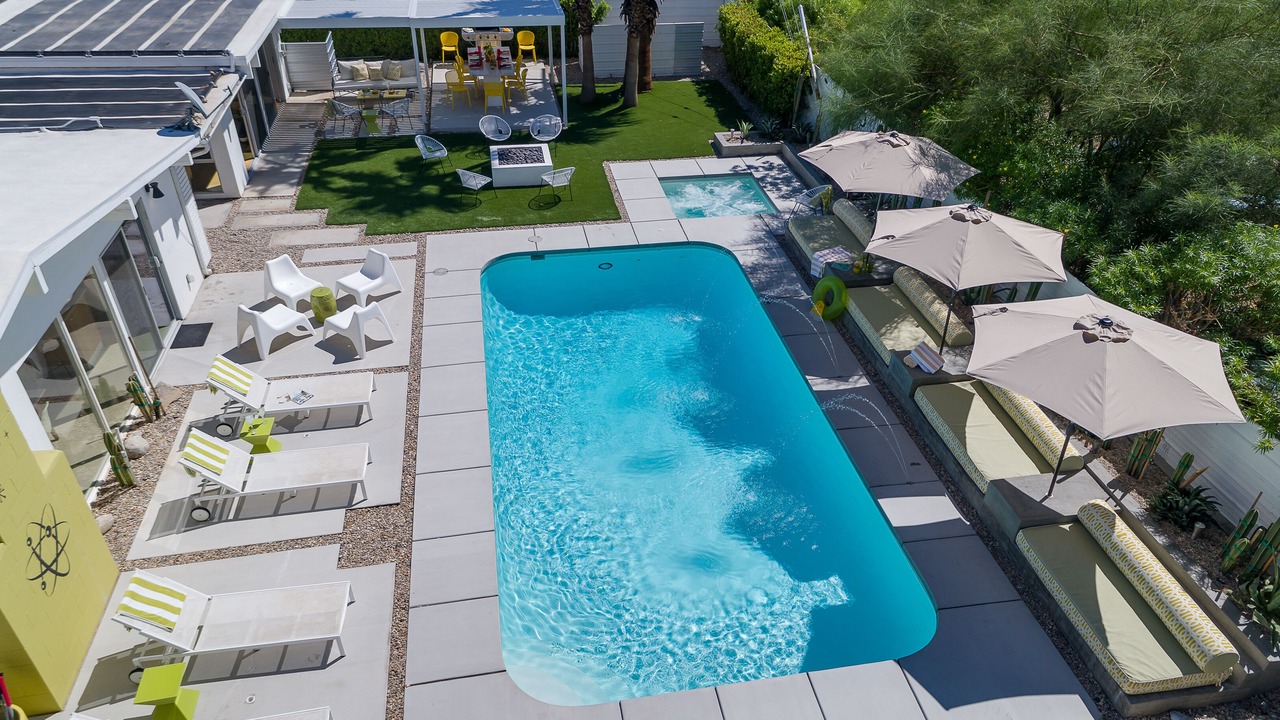 Photo of Outdoor in Racquet Club Estates