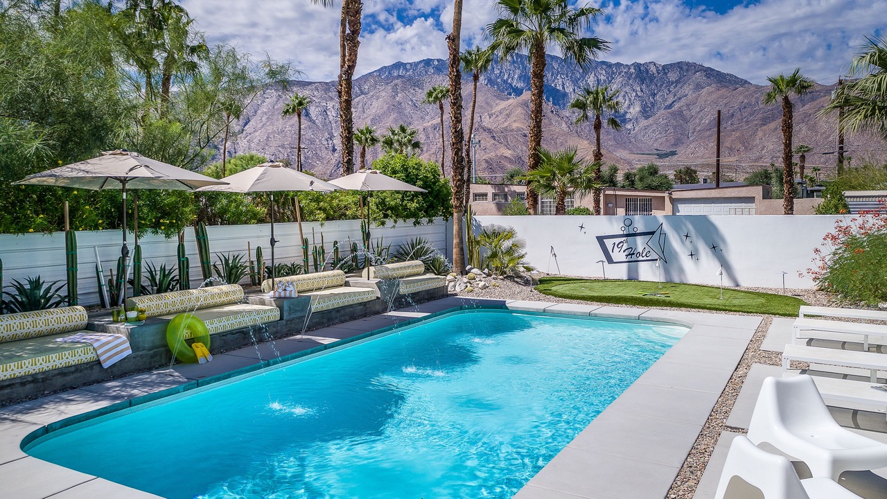 Photo of Outdoor in Racquet Club Estates