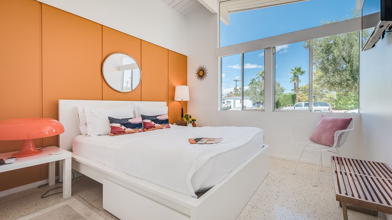 Photo of Bedroom in Racquet Club Estates
