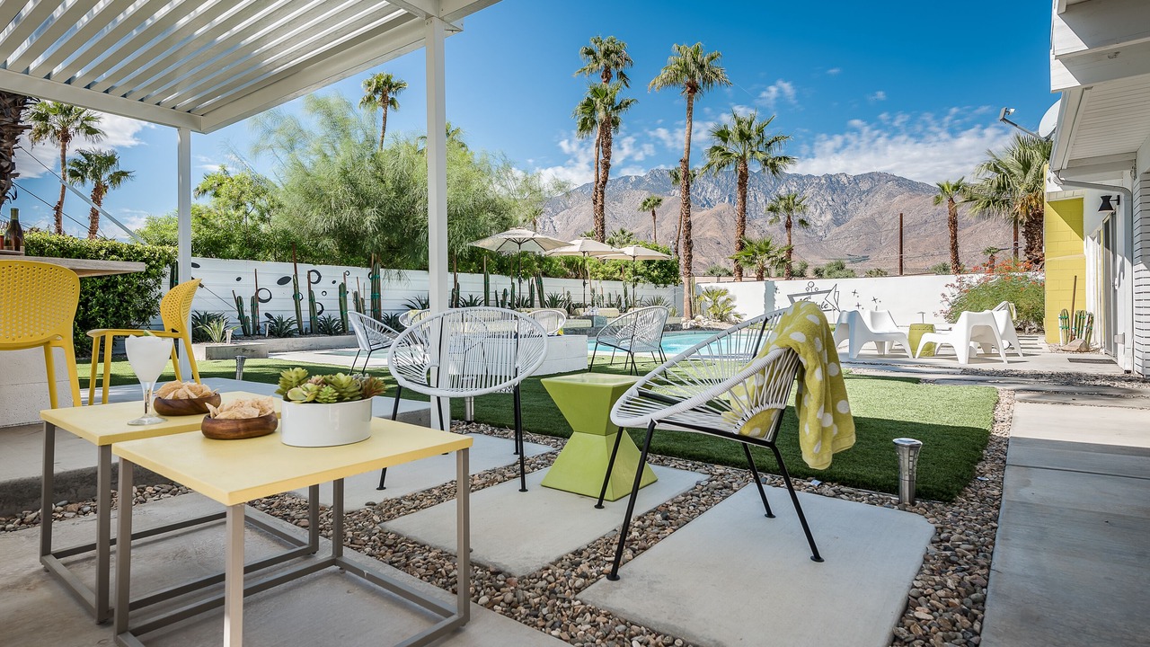 Photo of Outdoor in Racquet Club Estates