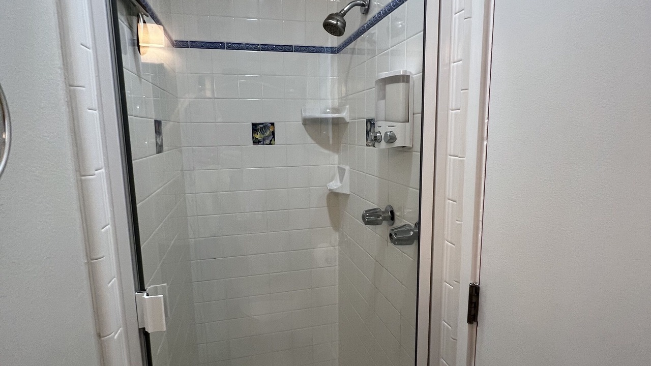 Photo of Bathroom in Corona del Mar