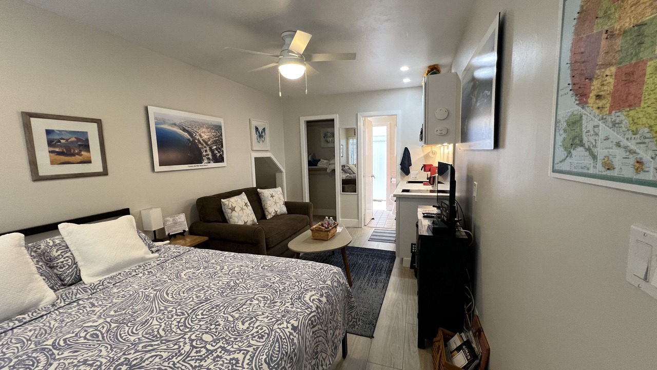 Photo of Bedroom in Corona del Mar