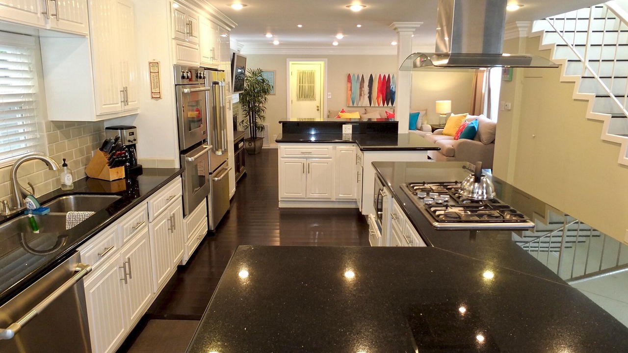 Photo of Kitchen in Peninsula