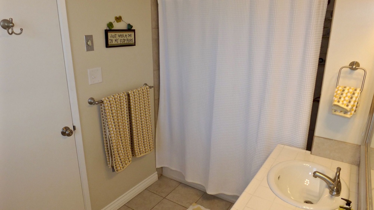 Photo of Bathroom in Peninsula