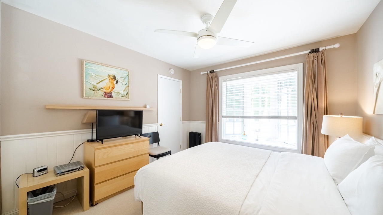 Photo of Bedroom in Topanga