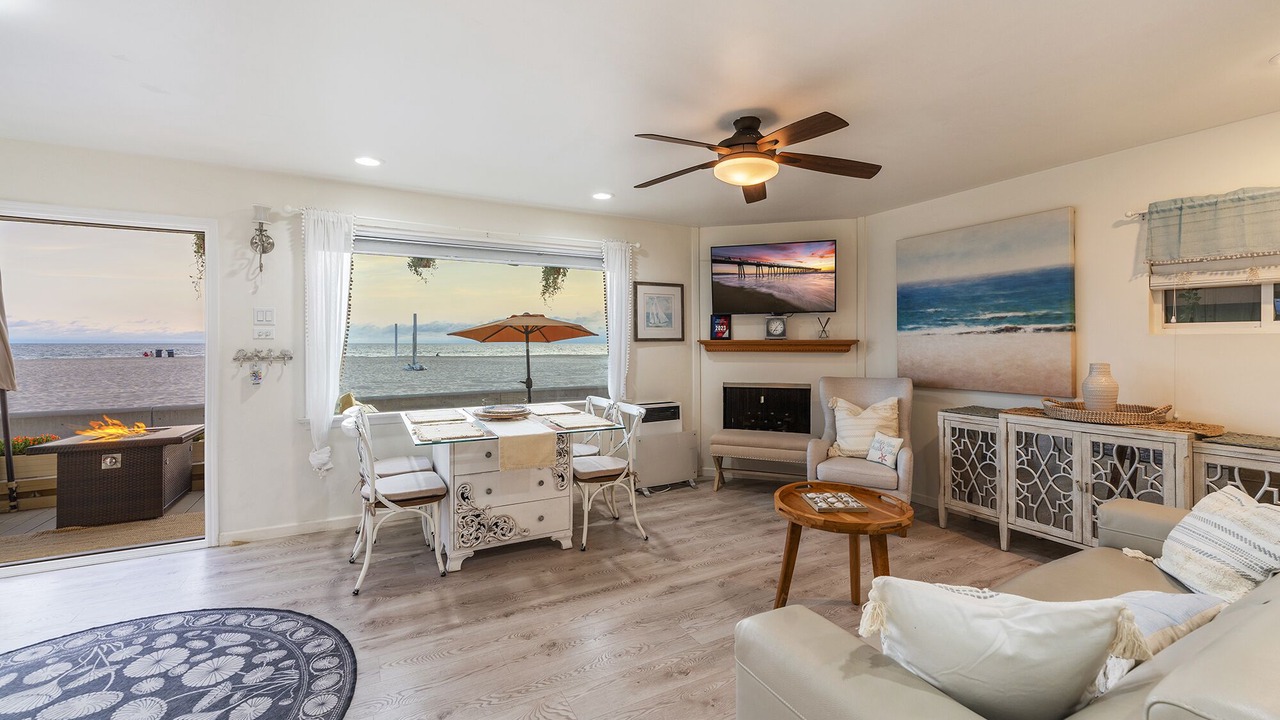 Photo of Livingroom in Hermosa Beach