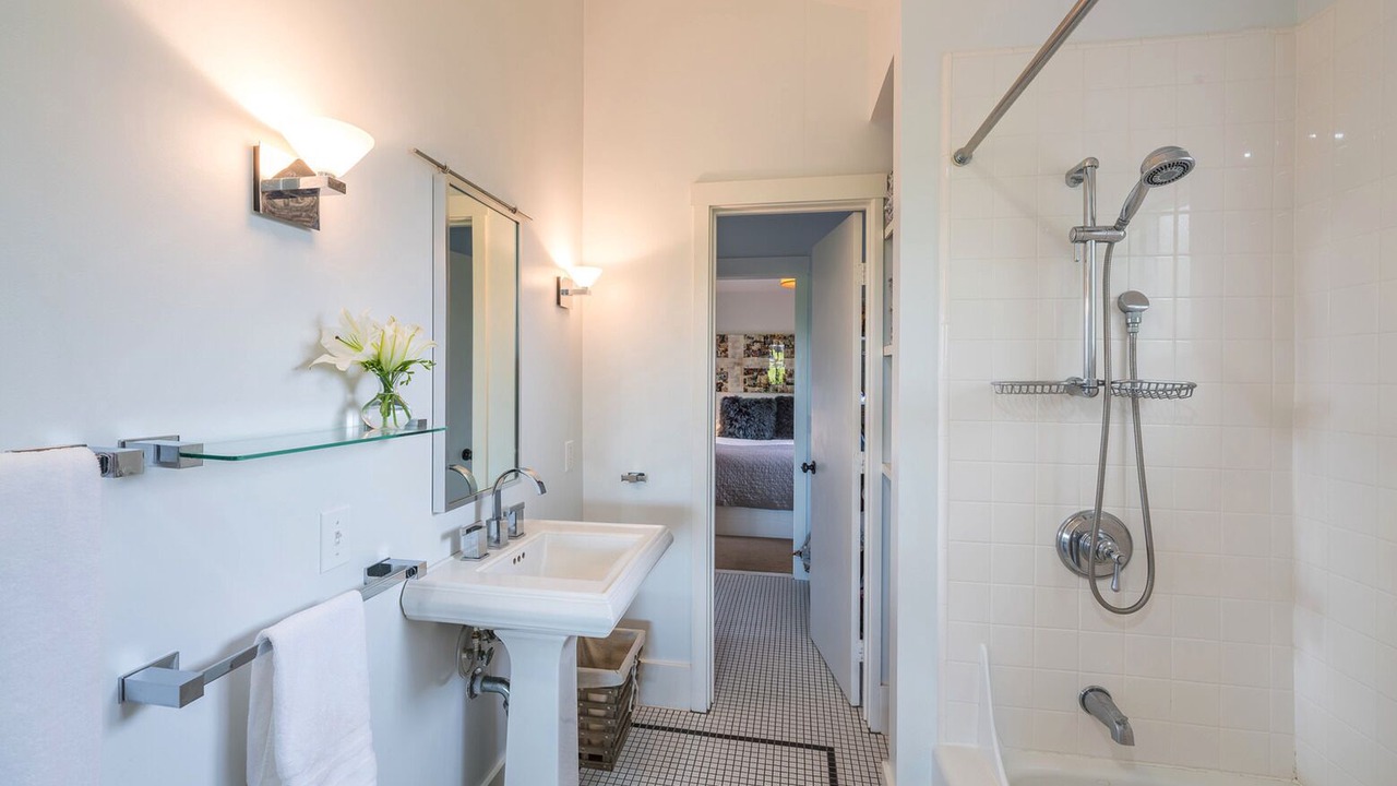 Photo of Bathroom in St. Helena
