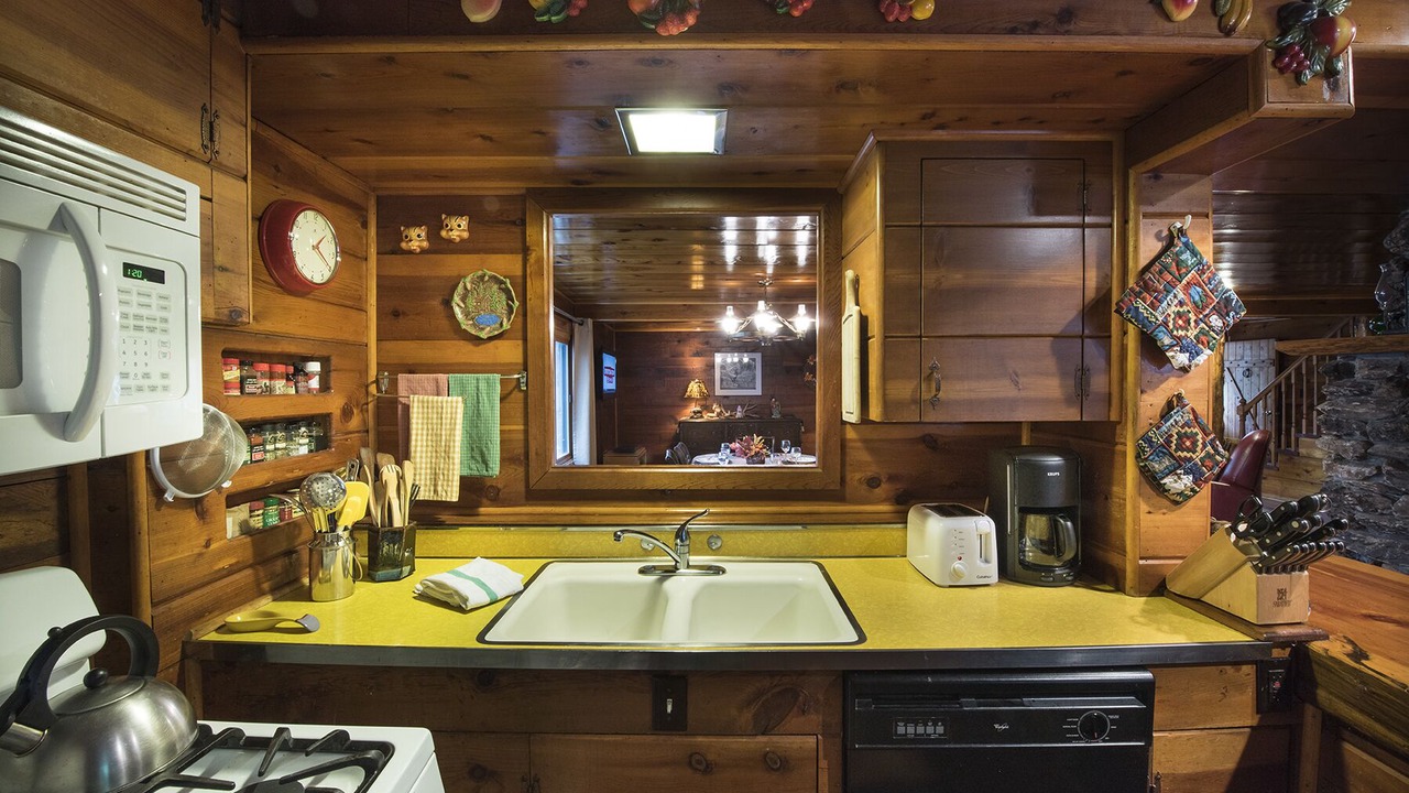 Photo of Bedroom in North Wawona