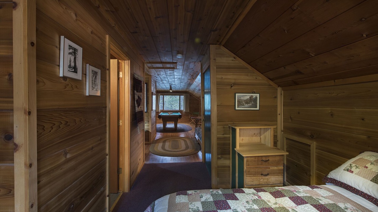 Photo of Bedroom in North Wawona