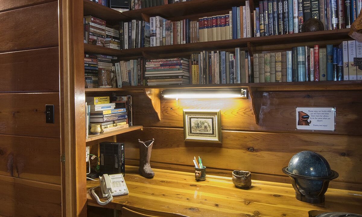 Photo of Bedroom in North Wawona
