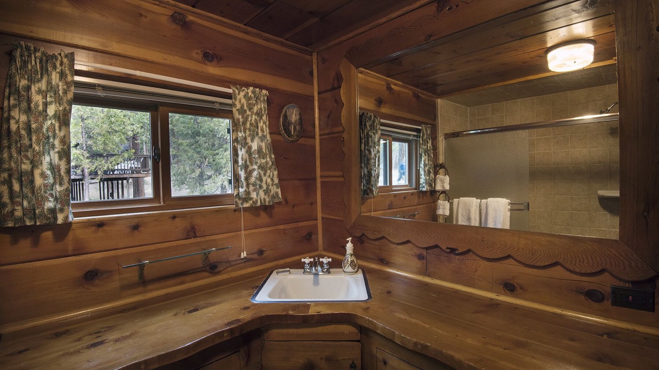 Photo of Bathroom in North Wawona