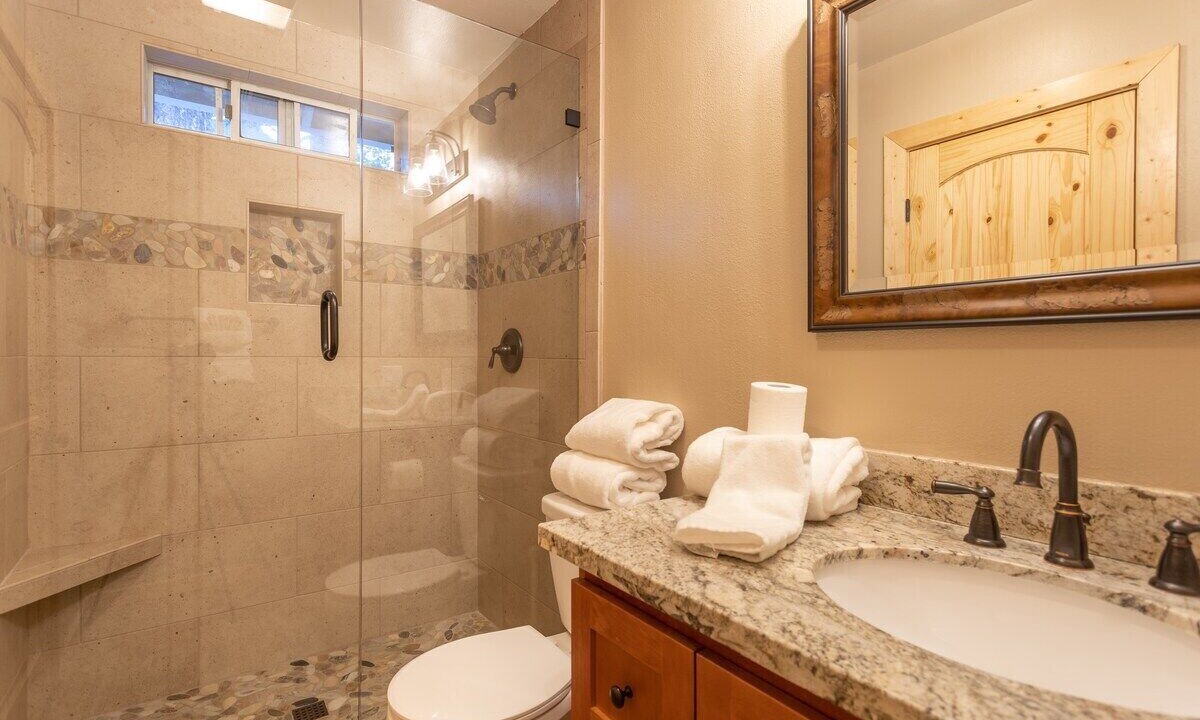 Photo of Bathroom in Summit Estates