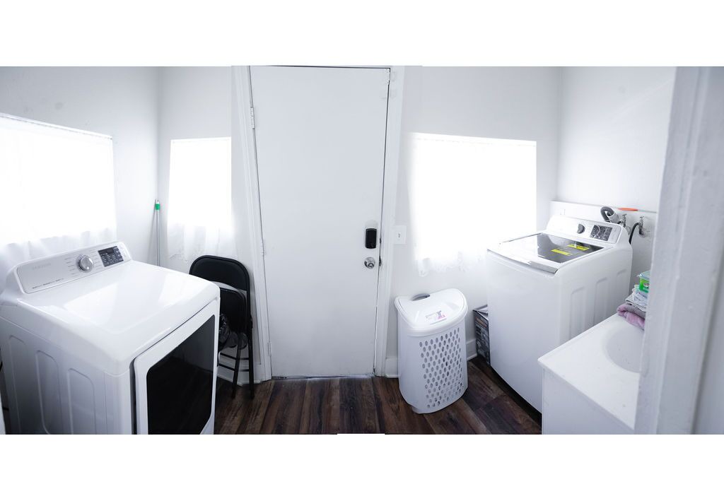 Photo of Bedroom in Downtown Riverside