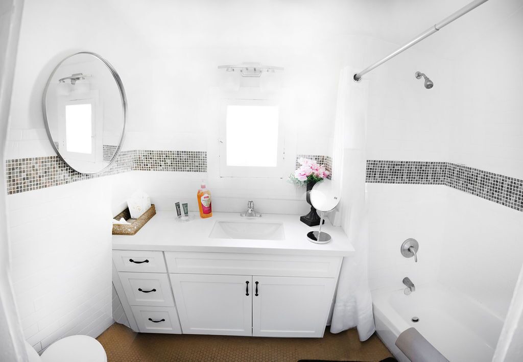 Photo of Bathroom in Downtown Riverside