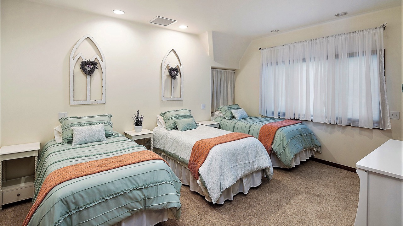 Photo of Bedroom in Valley Center