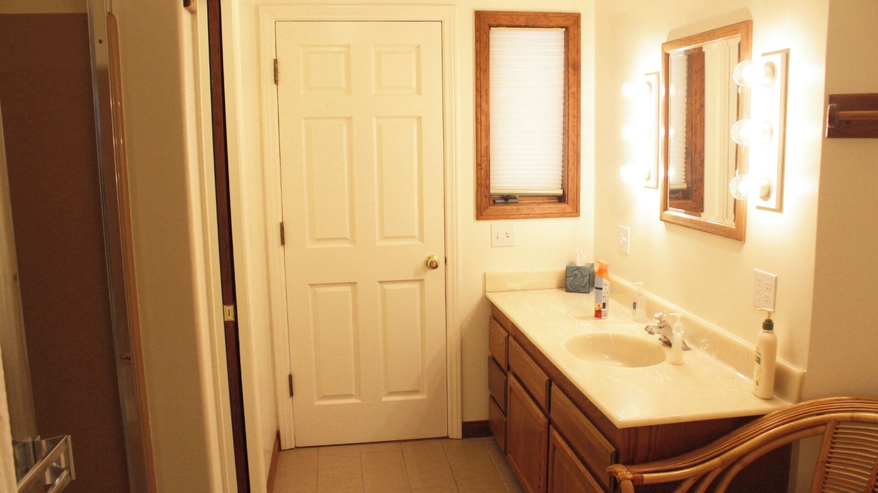 Photo of Bathroom in Valley Center