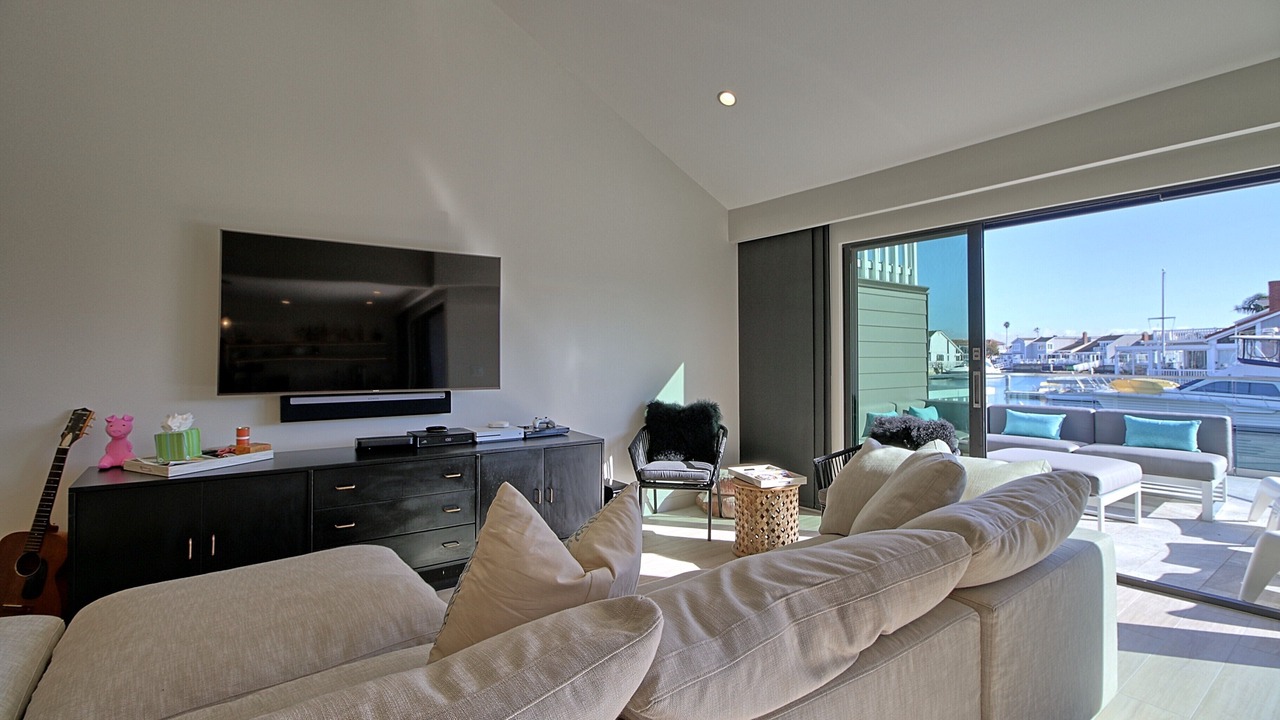 Photo of Livingroom in Channel Islands