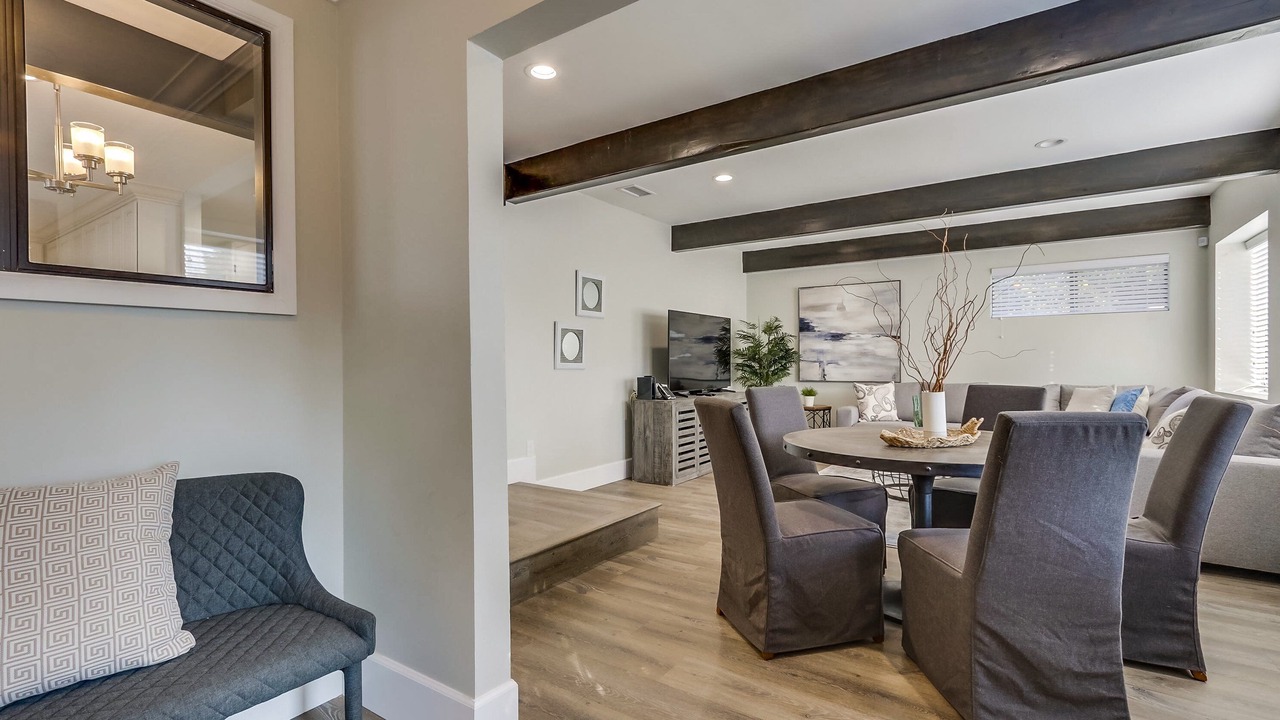 Photo of Livingroom in Fullerton