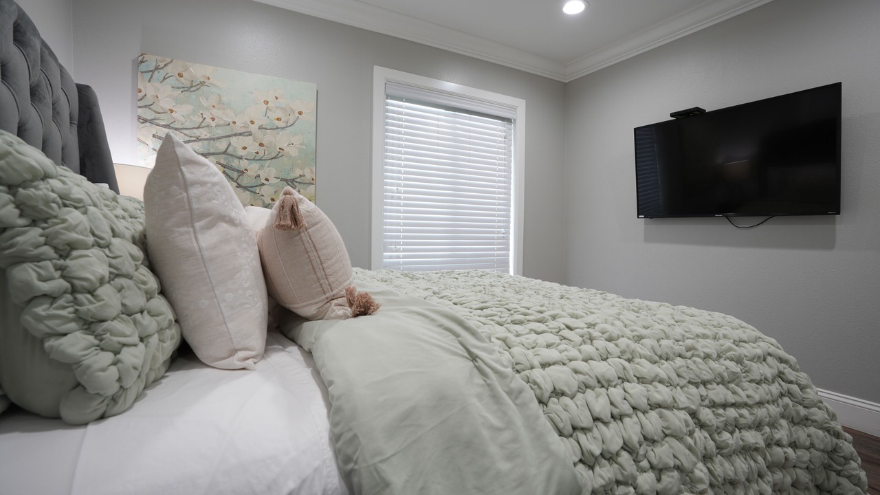 Photo of Bedroom in Orange
