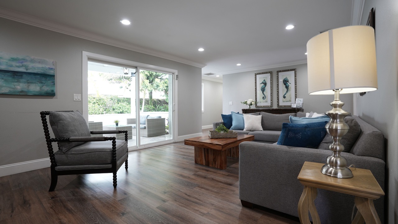 Photo of Livingroom in Orange