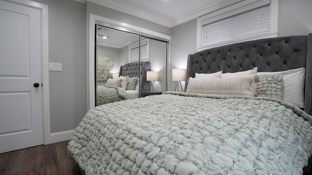 Photo of Bedroom in Orange