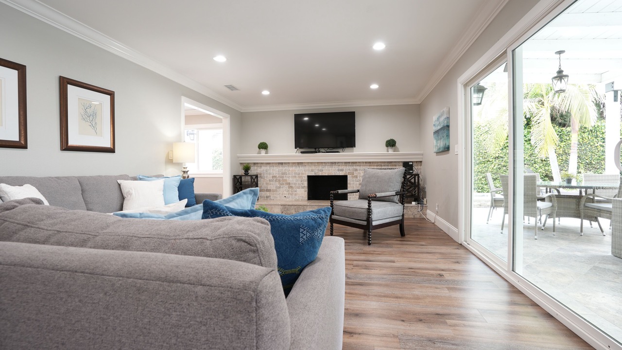 Photo of Livingroom in Orange